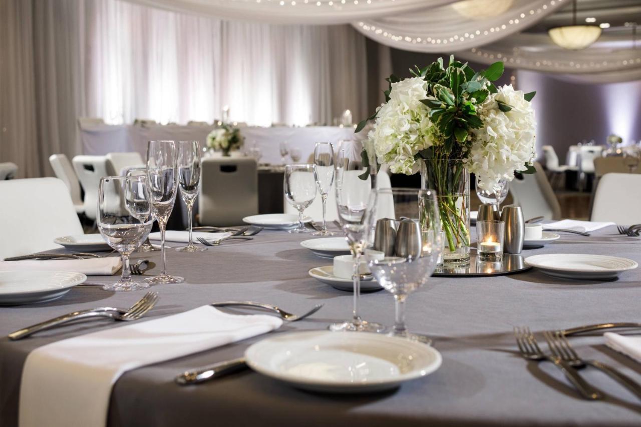 Courtyard By Marriott Minneapolis Downtown Экстерьер фото