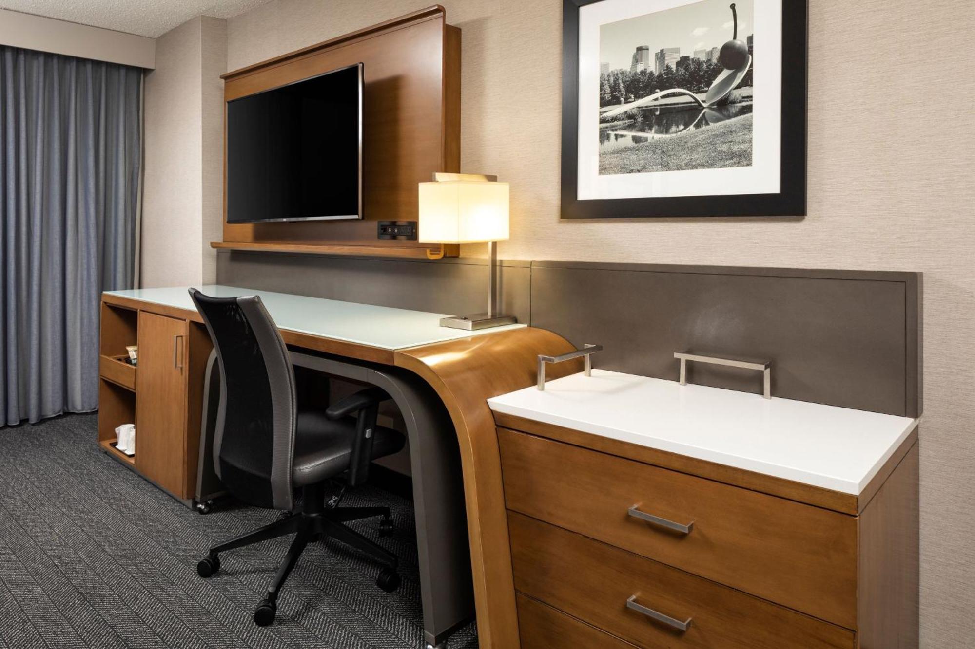 Courtyard By Marriott Minneapolis Downtown Экстерьер фото