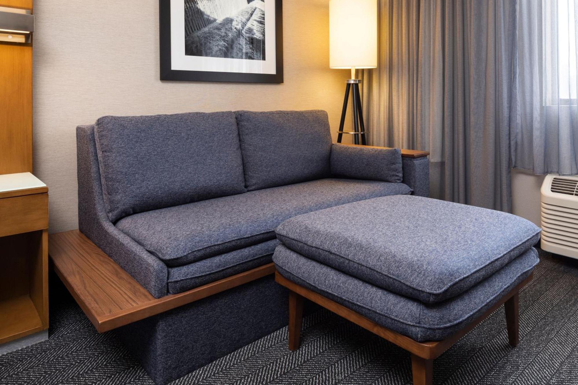 Courtyard By Marriott Minneapolis Downtown Экстерьер фото
